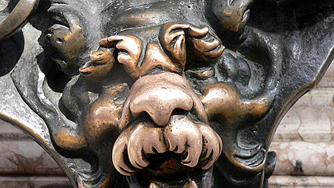Ein Löwe vor der Residenz