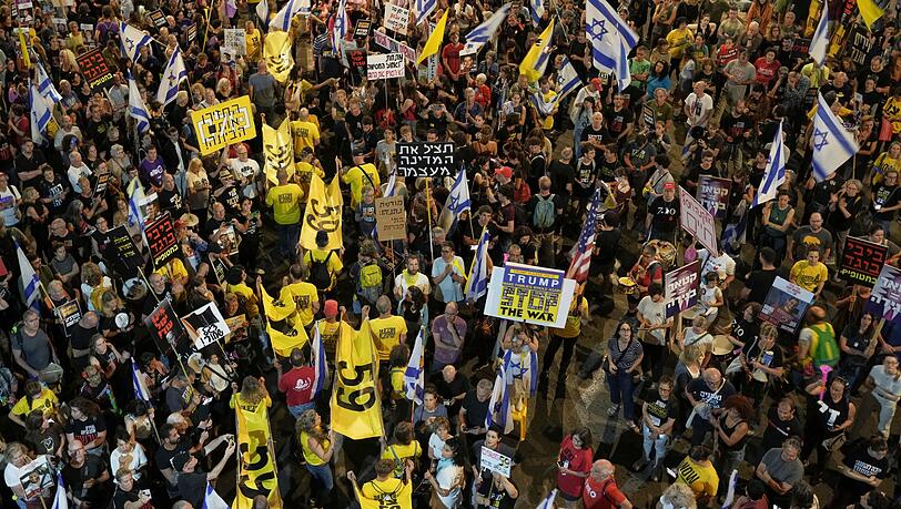 In Israel gehen erneut Tausende für ein Ende des Gaza-Kriegs auf die Straße. (Archivbild)