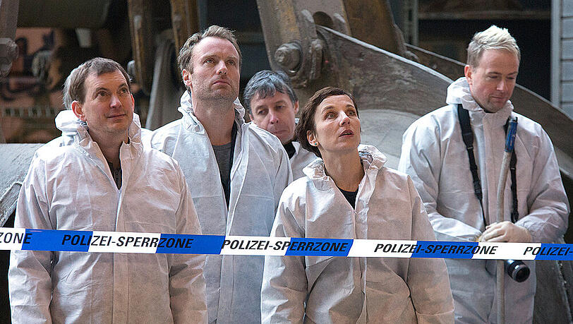 Auf der Indoor-Müllhalde wird eine Leiche gefunden. Das neue "Tatort"-Team aus Berlin ermittelt im Ersten Auf der Indoor-Müllhalde wird eine Leiche gefunden. Das neue "Tatort"-Team aus Berlin ermittelt im Ersten