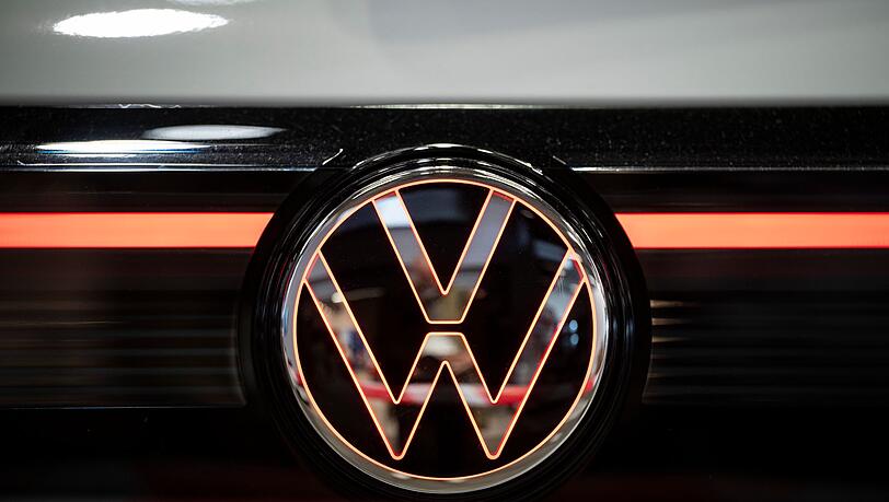 Allein VW ruft in Deutschland knapp 900.000 Autos vorsorglich zurück. (Archivbild) Allein VW ruft in Deutschland knapp 900.000 Autos vorsorglich zurück. (Archivbild)