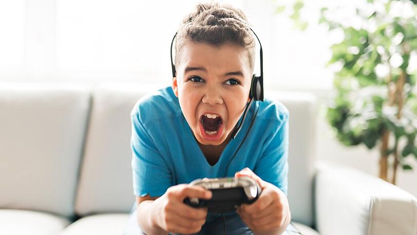 Auf jüngere Spielerinnen und Spieler haben die Lootbox-Mechaniken eine besonders starke Wirkung. Auf jüngere Spielerinnen und Spieler haben die Lootbox-Mechaniken eine besonders starke Wirkung.