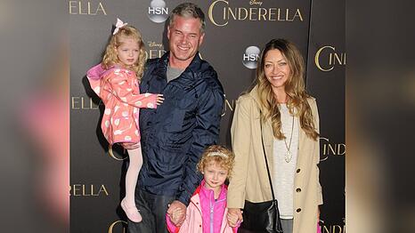 Eric Dane mit Ehefrau Rebecca Gayheart und den beiden T&ouml;chtern Billie und Georgie.