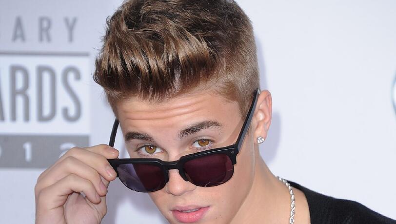 "Alles ist möglich", heißt die Nabelschau von Justin Bieber. Werden die Mädels bei der Lektüre kreischen? "Alles ist möglich", heißt die Nabelschau von Justin Bieber. Werden die Mädels bei der Lektüre kreischen?