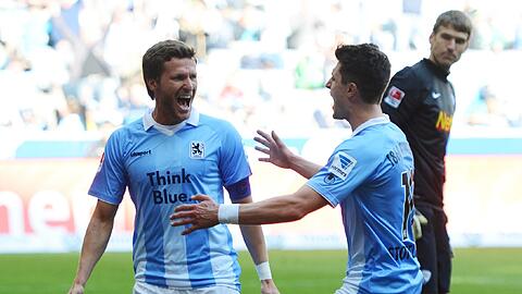 Benny Lauth jubelt über sein 2:0 gegen den VfL Bochum. Ein Abschiedstor im letzten Heimspiel für die Löwen.