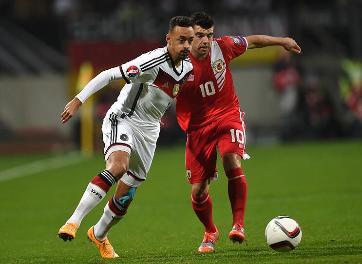 Karim Bellarabi - Note 3,5 - Im dritten Länderspiel zum dritten Mal in der Startelf. Sorgte auf der rechten Seite für einigen Wirbel, war manchmal aber auch zu ungestüm und fabrizierte viele unnötige Ballverluste.