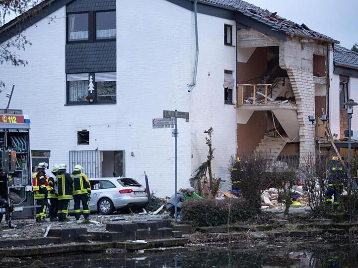 Die Gasexplosion hatte die Fassade des Hauses eingerissen.
