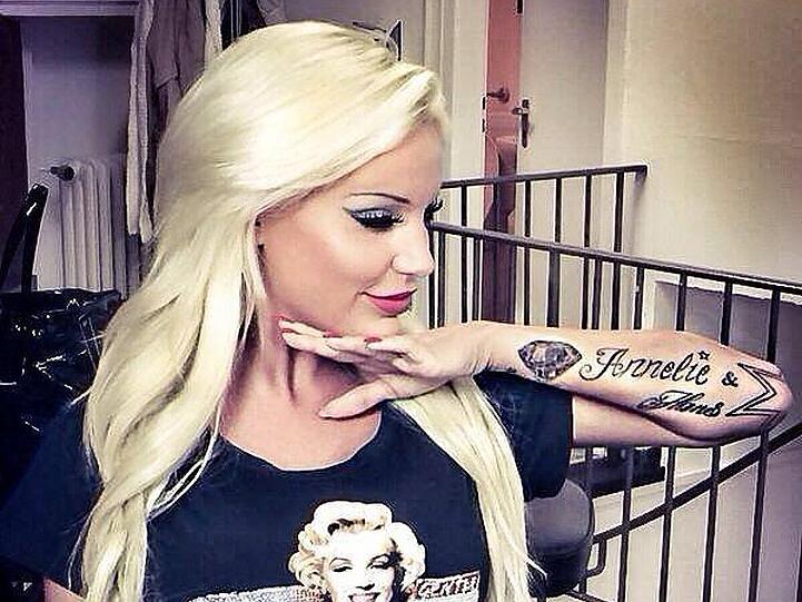 Ist stolz auf ihr neues Tattoo: Gina-Lisa Lohfink