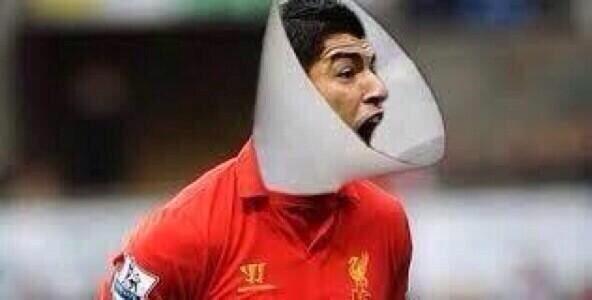 Ob die Fifa Luis Suarez bei der WM nur noch so aufs Feld lässt?
