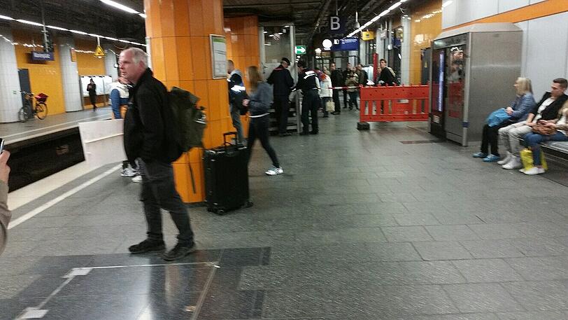 Bombenalarm! Koffer steht herrenlos an einer Säule: Die S-Bahn-Station Marienplatz ist gesperrt.