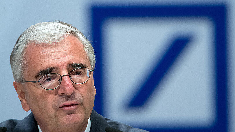 Paul Achleitner, ist Vorsitzender des Aufsichtsrats der Deutschen Bank. Erstmals seit 2009 verdienen Aufsichtsratschefs deutscher Topkonzerne weniger. Foto: Boris Roessler/Archiv Paul Achleitner, ist Vorsitzender des Aufsichtsrats der Deutschen Bank. Erstmals seit 2009 verdienen Aufsichtsratschefs deutscher Topkonzerne weniger. Foto: Boris Roessler/Archiv