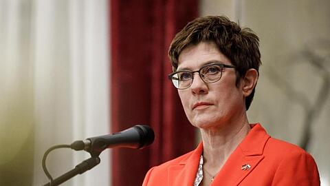 Annegret Kramp-Karrenbauer (CDU)ist auf einer viertägigen Reise durch mehrere Staaten an der östlichen Außengrenze der EU unterwegs.
