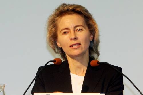 Bundesfamilienministerin Ursula von der Leyen nimmt Bayerns Unternehmen in die Pflicht.