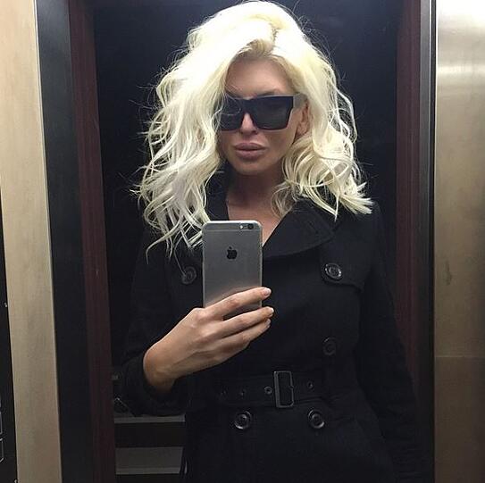 Die serbische Sängerin Jelena Karleusa behauptet, sie sei das Stil-Vorbild von Kim Kardashian