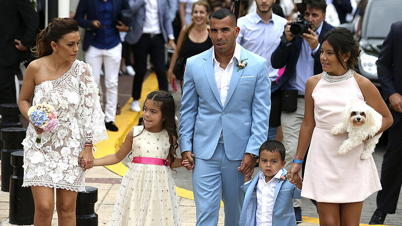 Carlos Tevez wurde Opfer von Einbrechern, während er in Uruguay heiratete.