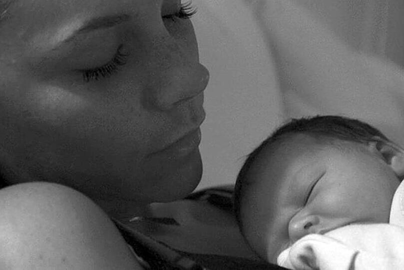 David Beckham hat diese Foto von seiner Frau Victoria mit Töchterchen Harper Seven geschossen.