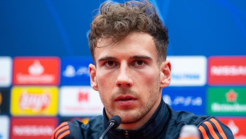 "Ich komme aus dem Ruhrpott, wo man auf die Frage der Nationalität mit Schalke, Dortmund oder Bochum antwortet." Leon Goretzka. "Ich komme aus dem Ruhrpott, wo man auf die Frage der Nationalität mit Schalke, Dortmund oder Bochum antwortet." Leon Goretzka.