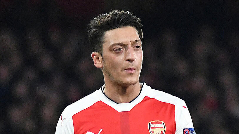 Kam nochmal mit dem Schrecken davon: Arsenal-Star Mesut Özil