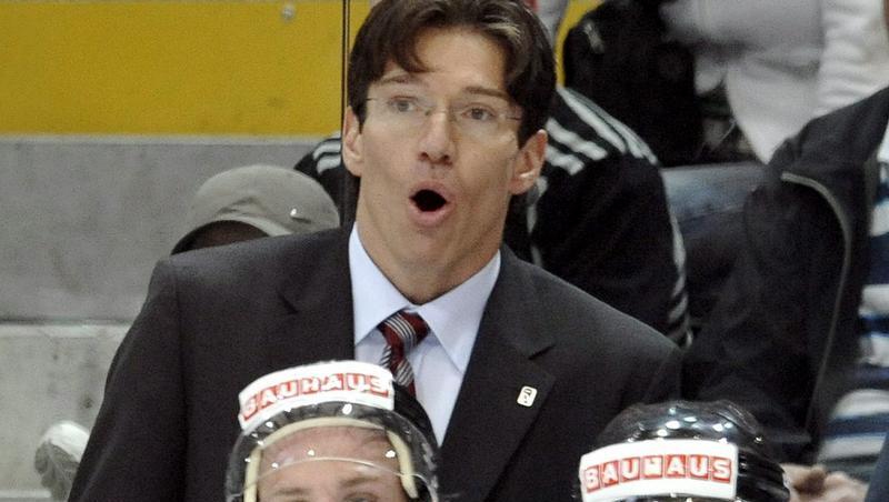 Uwe Krupp hat es als Trainer der Eishockey-Nationalmannschaft nicht leicht. Uwe Krupp hat es als Trainer der Eishockey-Nationalmannschaft nicht leicht.