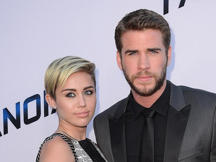 Gibt es nach Mileys "Liebesbrief" jetzt ein Beziehungs-Comeback? Eigentlich unwahrscheinlich! Immerhin scheint Ex-Freund Liam bereits glücklich mit der mexikanischen Sängerin Eiza Gonzalez zu sein.