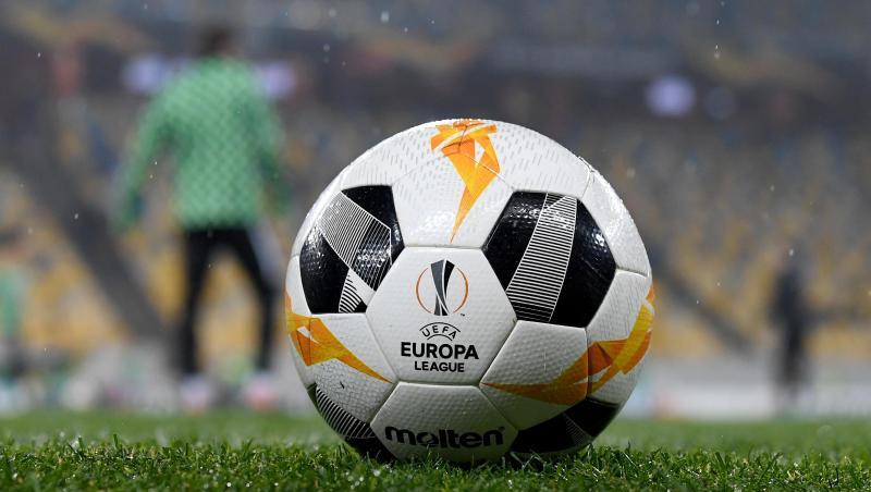In allen europäischen Topligen und Wettbewerben ruht wegen der Coronavirus-Pandemie der Ball. In allen europäischen Topligen und Wettbewerben ruht wegen der Coronavirus-Pandemie der Ball.
