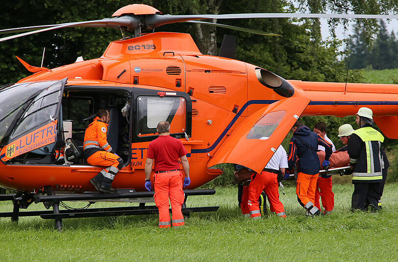 Schwerer Motorradunfall am Ensdorfer Berg. Die Bilder vom Rettungseinsatz.