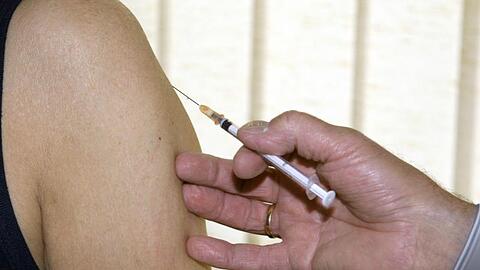 Im Dezember soll der erste Corona-Impfstoff zugelassen werden. Der Städtetag will, dass genügend Personal bereitgestellt wird.
