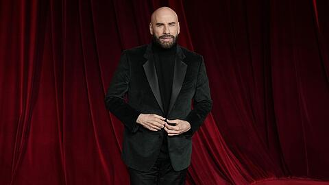 John Travolta tauscht den roten Teppich gerne mal gegen das Cockpit.