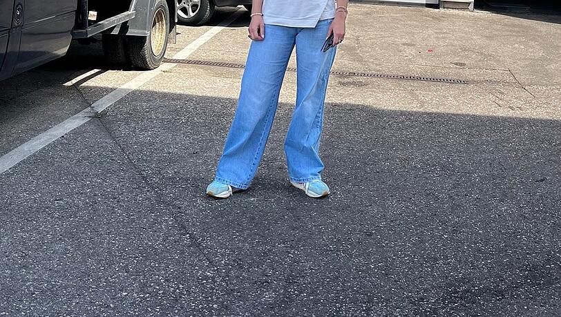 Nicole Schindelar vor ihrer Werkstatt. Nicole Schindelar vor ihrer Werkstatt.