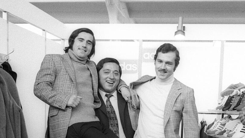 Ispo 1971: Gerd Müller (l.) und Franz Beckenbauer lassen sich mal eben auf den Arm nehmen.