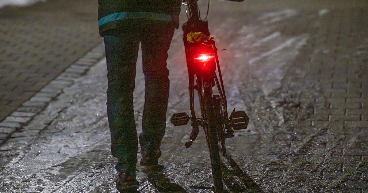 Wetterdienst-warnt-vor-Gl-tte-und-Schnee-in-Bayern