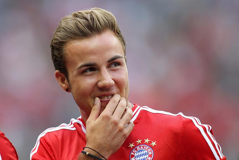 Schmunzelt: Mario Götze.