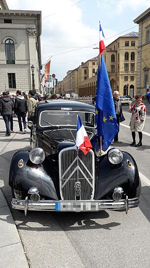 Auch Oldtimer waren da.