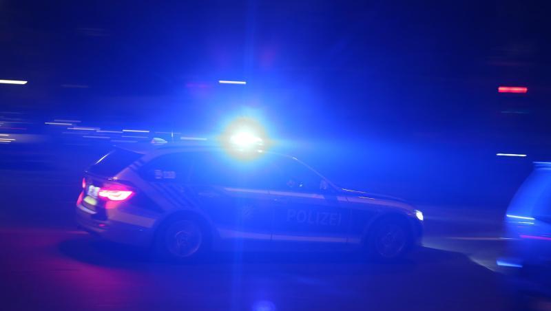 Polizeiwagen mit Blaulicht. Foto: Karl-Josef Hildenbrand/dpa/Archivbild Polizeiwagen mit Blaulicht. Foto: Karl-Josef Hildenbrand/dpa/Archivbild