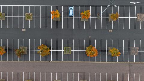 Die für Deutschland wichtige Automobilbranche steckt in der Krise. (Symbolbild)