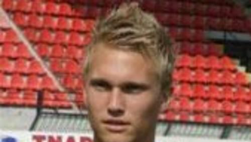 Heiß begehrt: Der slowakische Nationalspieler Lubos Hanzel. Heiß begehrt: Der slowakische Nationalspieler Lubos Hanzel.