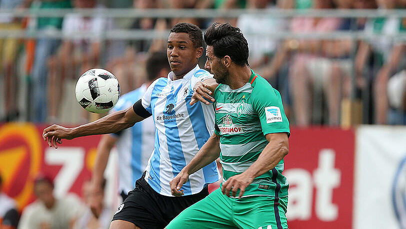 Felix Uduokhai (l.) ist eines der Top-Talente beim TSV 1860. Felix Uduokhai (l.) ist eines der Top-Talente beim TSV 1860.