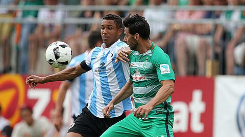 Felix Uduokhai (l.) ist eines der Top-Talente beim TSV 1860.