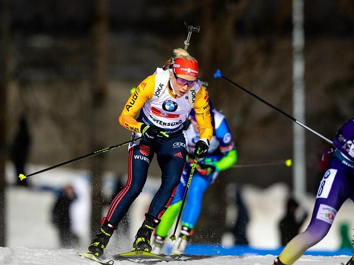 Die deutschen Biathletinnen haben zum Abschluss des Auftakt-Weltcups in Östersund mit der Staffel das Podium knapp verpasst.