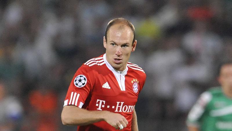 Seine Wade zwickt: Arjen Robbens Einsatz gegen Manchester ist fraglich. Seine Wade zwickt: Arjen Robbens Einsatz gegen Manchester ist fraglich.