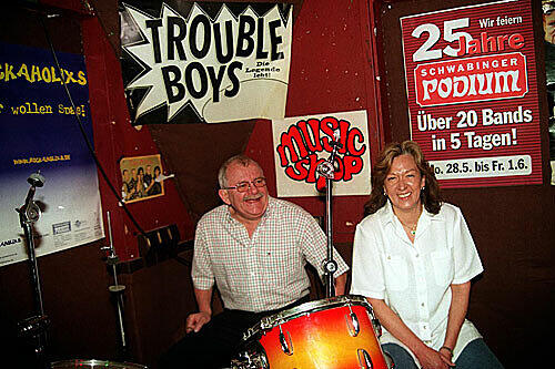 ngst um eine Institution: Das Wirte-Ehepaar Vogel vom Schwabinger Podium fürchtet, ein Rauchverbot könnte ihren Livemusik-Club ruinieren.