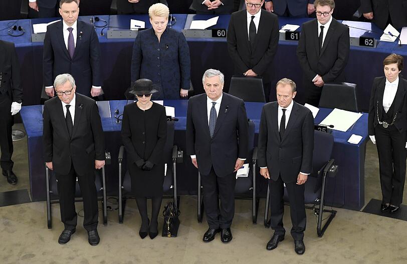 Bilder von den Trauerfeierlichkeiten für Helmut Kohl.