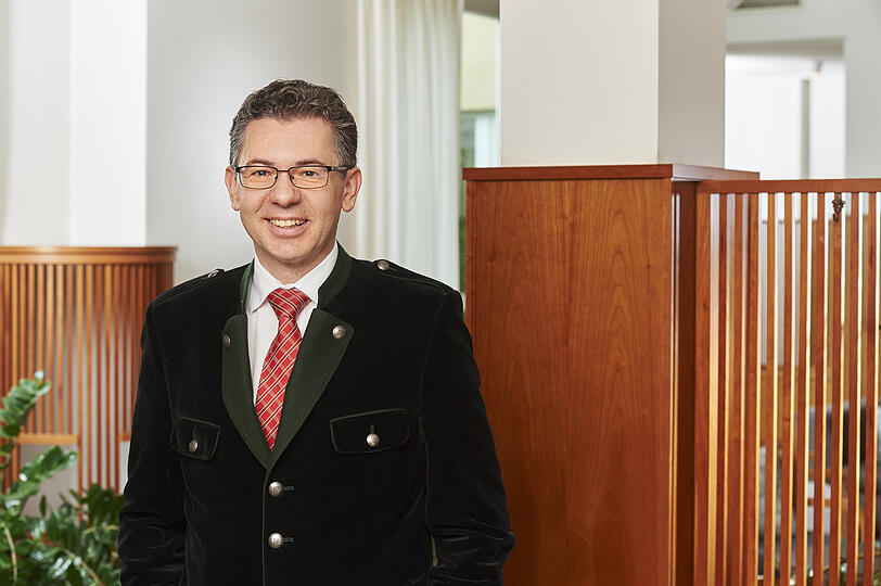 Direktor: Alois Koppensteiner.