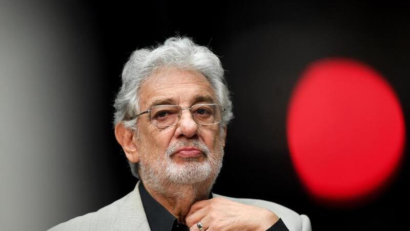 Die Vorwürfe von Frauen wegen sexueller Belästigung gegen Placido Domingo haben Folgen für den Sänger.