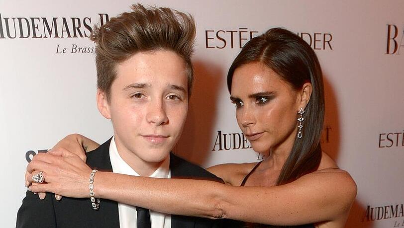 Beckham mit Sohn Brooklyn in London Beckham mit Sohn Brooklyn in London