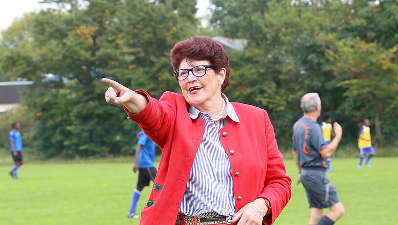 Rosi Griesbacher auf dem Bolzplatz der Bayernkaserne. Rosi Griesbacher auf dem Bolzplatz der Bayernkaserne.