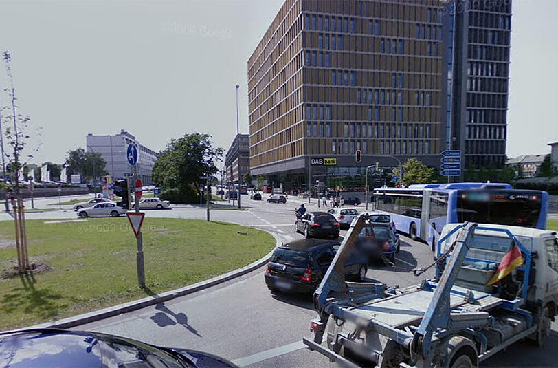 An dieser Kreuzung auf der Landsberger STraße bog der Mercedes links ab und verursachte dadurch den Unfall.