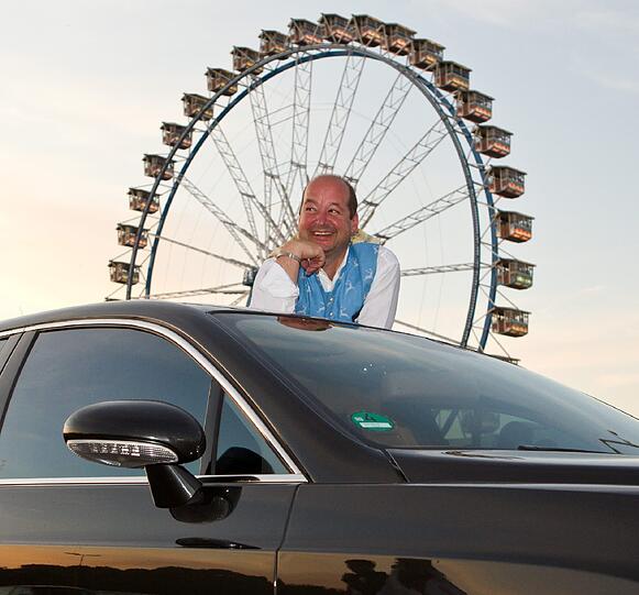 Weinzelt-Wirt und Fotograf Stephan Kuffler: Seine besten Wiesn-Bilder der vergangenen Jahre.