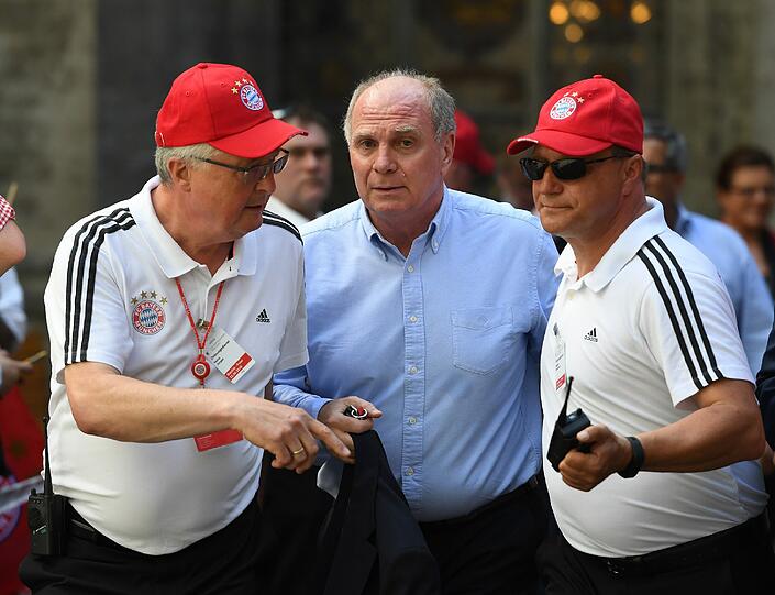 Glaubt nicht, dass es Pep Guardiola in England so schön hat wie beim FC Bayern: Uli Hoeneß.