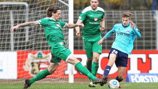 Torjäger in der Regionalliga Bayern: Alexander Nollenberger, der in der Winterpause 2017/18 vom FV Illertissen zum FC Bayern wechselte. Torjäger in der Regionalliga Bayern: Alexander Nollenberger, der in der Winterpause 2017/18 vom FV Illertissen zum FC Bayern wechselte.