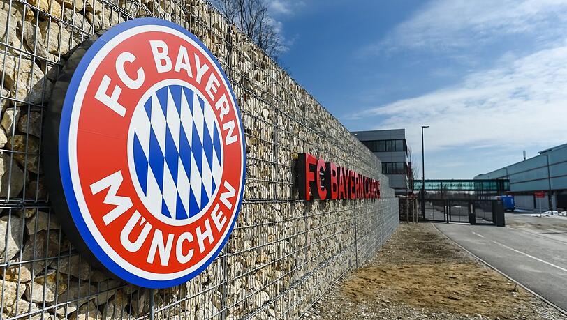Der entlassene Mitarbeiter am Campus des FC Bayern reicht nun eine Klage gegen die Münchner ein. Der entlassene Mitarbeiter am Campus des FC Bayern reicht nun eine Klage gegen die Münchner ein.